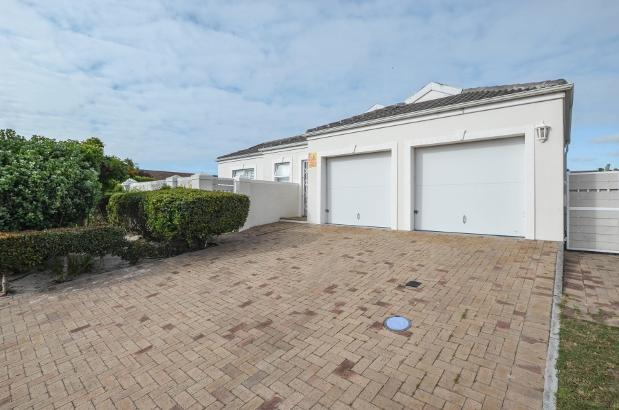 3 Bedroom Property for Sale in Sunningdale Western Cape